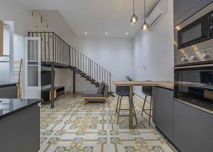 New & Elegent Apartment Just 5 Min Walk To The Capital By Sf Homes
