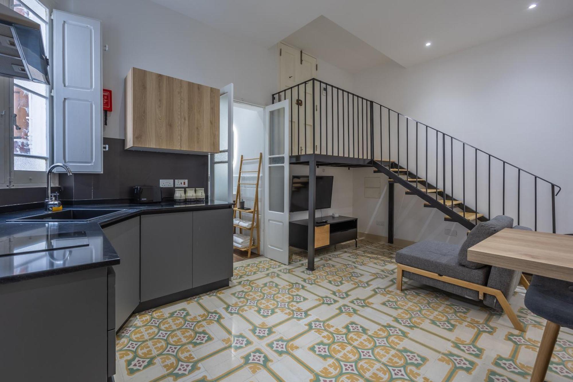 New & Elegent Just 5 Min Walk To The Capital By Sf Homes *